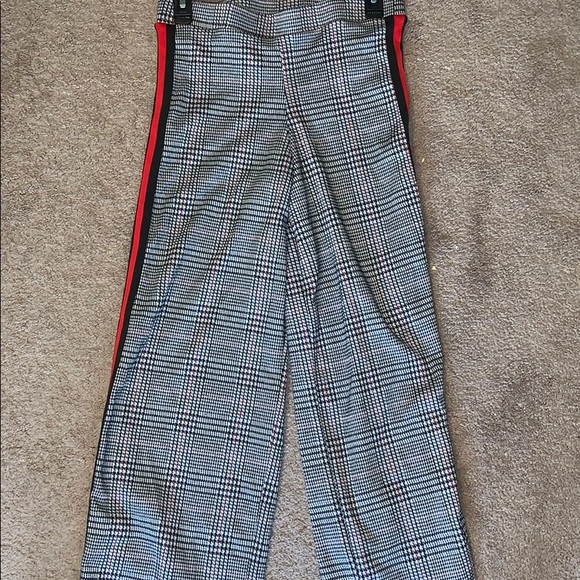 Ultra Flirt Trendy Striped Pants - Picture 3 of 3